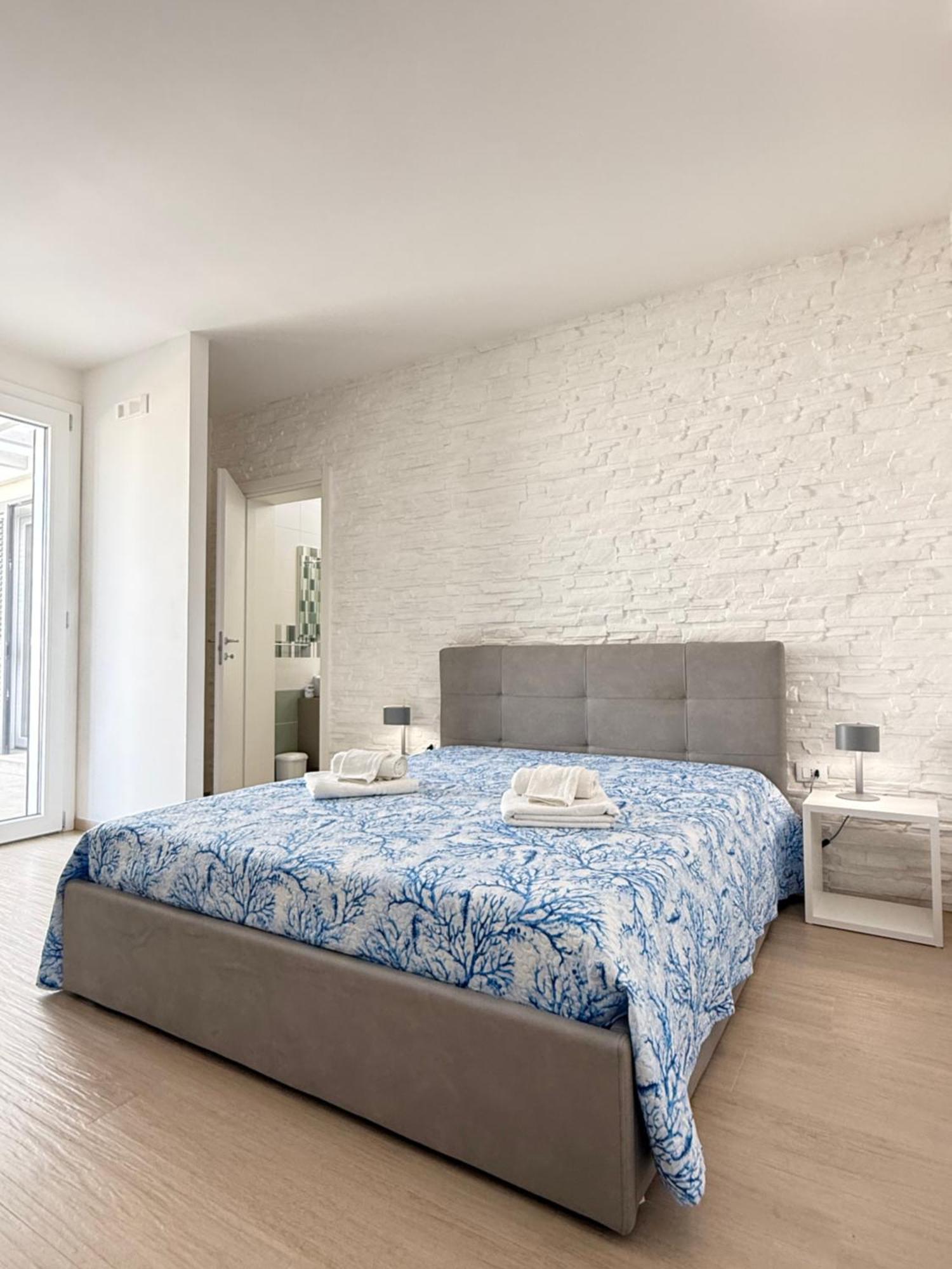 B&B Bianco Mediterraneo Torre Ovo Luaran gambar
